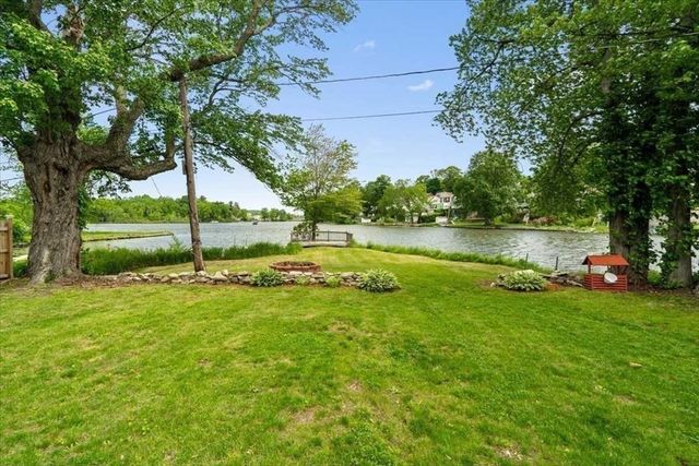 522 Grove, Worcester, MA 01605