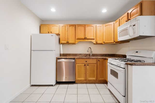 3 Charles Lane 2B, Pomona, NY 10970