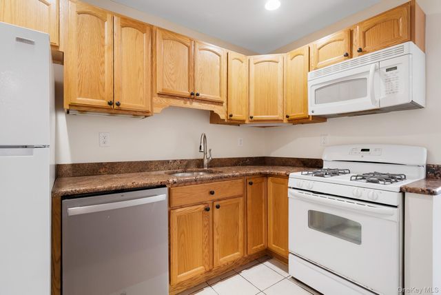 3 Charles Lane 2B, Pomona, NY 10970