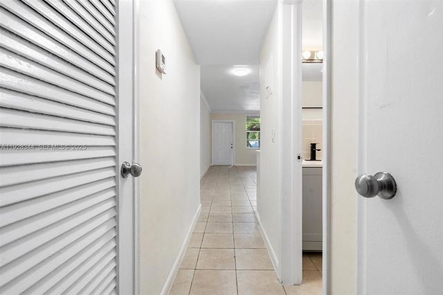 1715 N 16th Ave 209, Hollywood, FL 33020