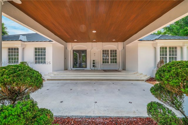 12201 SW 92nd Ave, Miami, FL 33176