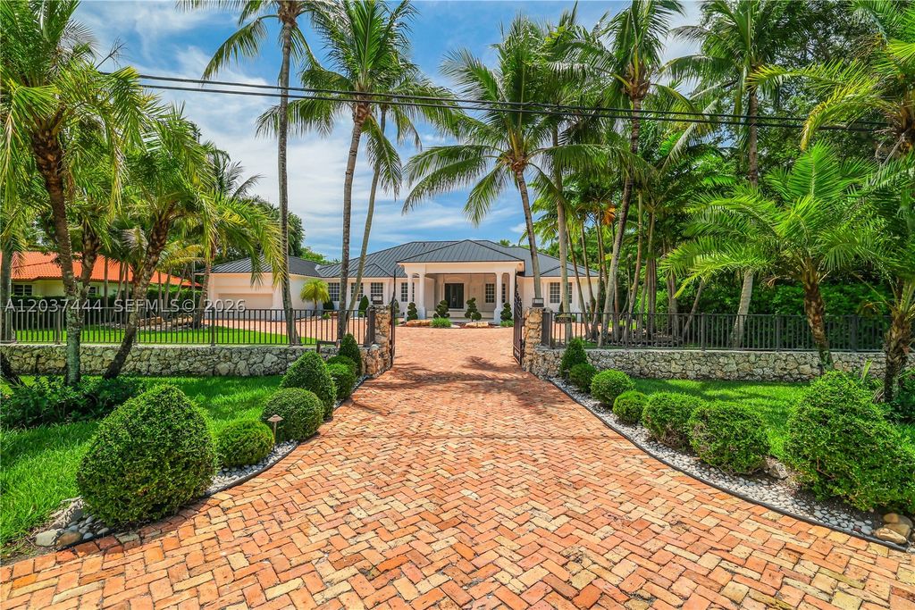 12201 SW 92nd Ave, Miami, FL 33176