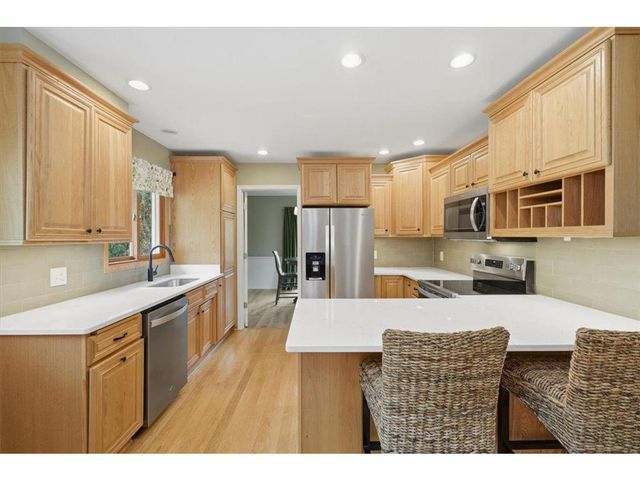 832 Bartosh Lane, River Falls, WI 54022