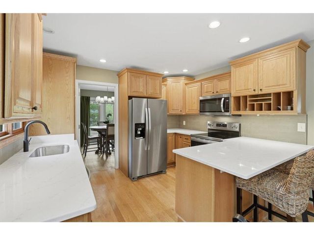 832 Bartosh Lane, River Falls, WI 54022