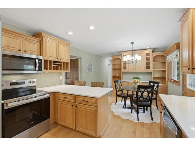 832 Bartosh Lane, River Falls, WI 54022