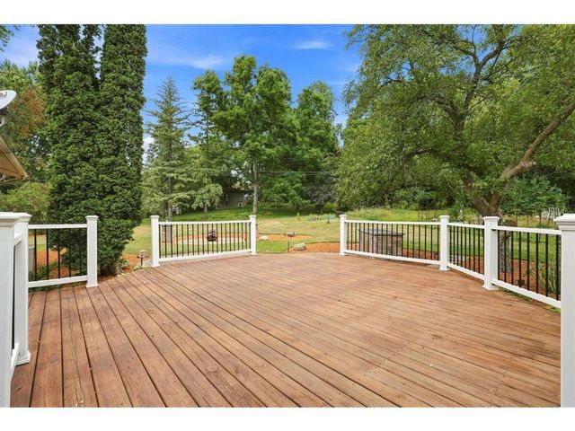 832 Bartosh Lane, River Falls, WI 54022