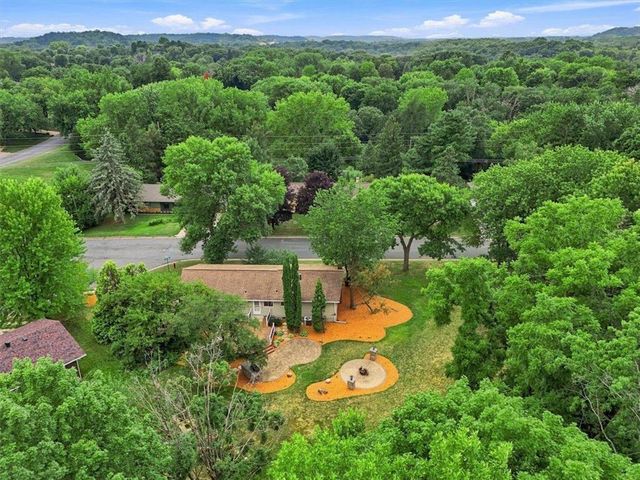 832 Bartosh Lane, River Falls, WI 54022