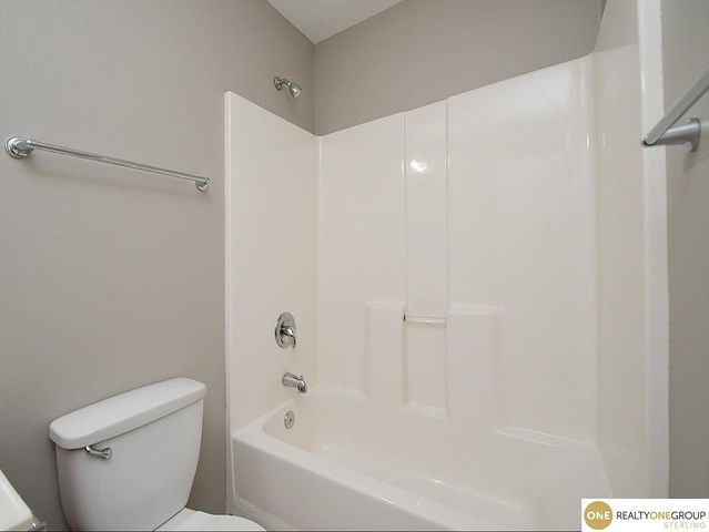 11002 Girard Street, Omaha, NE 68142