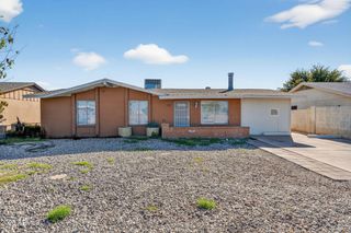8727 W CAMPBELL Avenue, Phoenix, AZ 85037