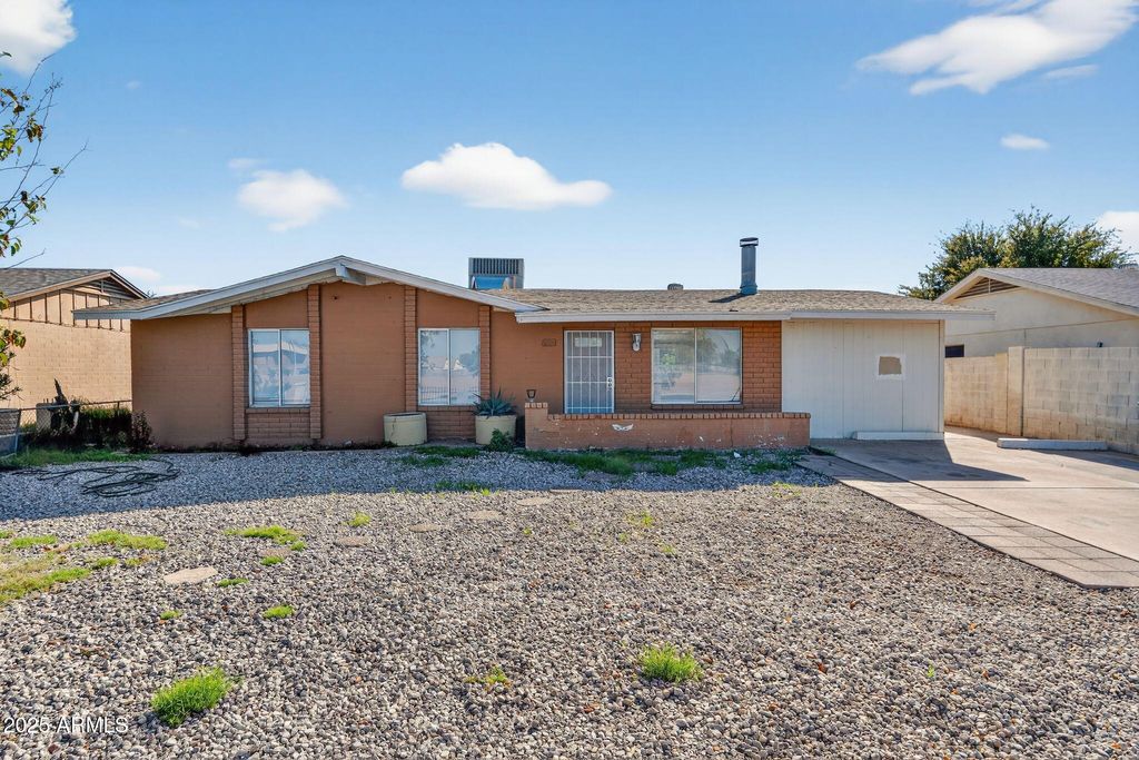 8727 W CAMPBELL Avenue, Phoenix, AZ 85037