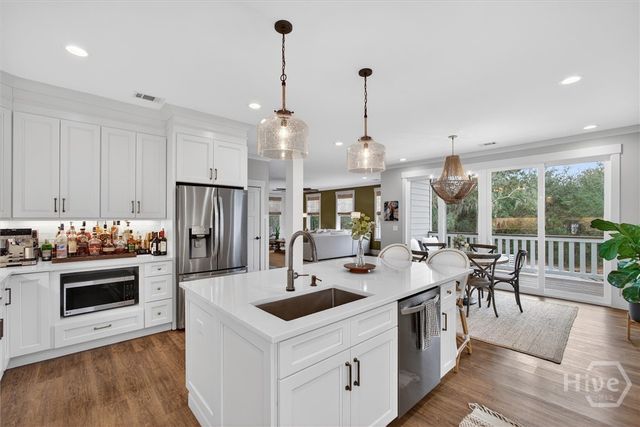 122 North Street, Savannah, GA 31410