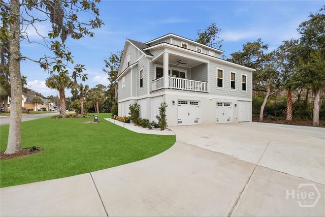 122 North Street, Savannah, GA 31410