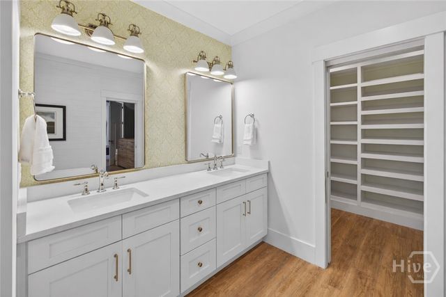 122 North Street, Savannah, GA 31410