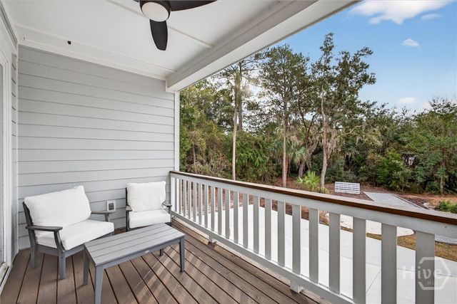 122 North Street, Savannah, GA 31410