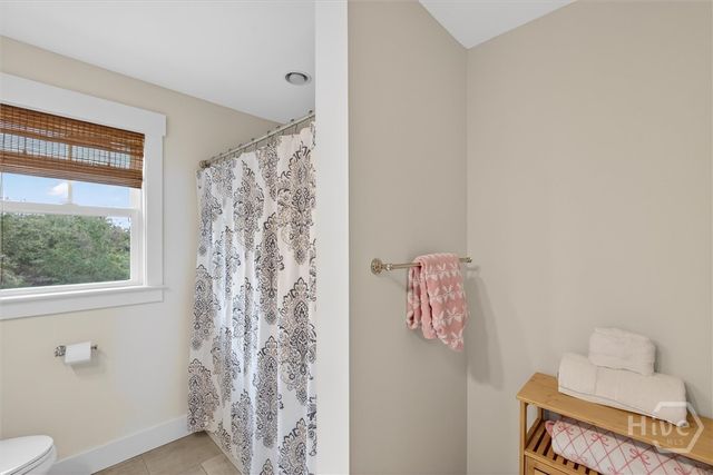 122 North Street, Savannah, GA 31410