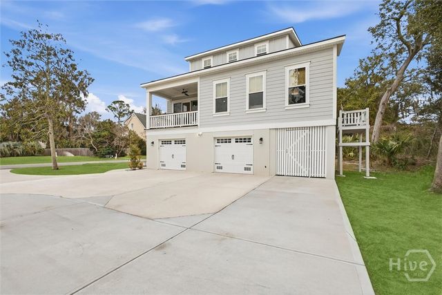 122 North Street, Savannah, GA 31410