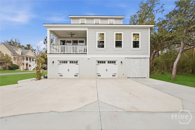 122 North Street, Savannah, GA 31410