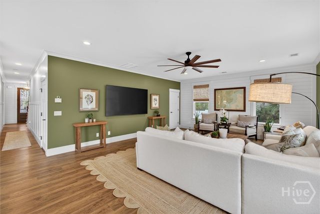 122 North Street, Savannah, GA 31410