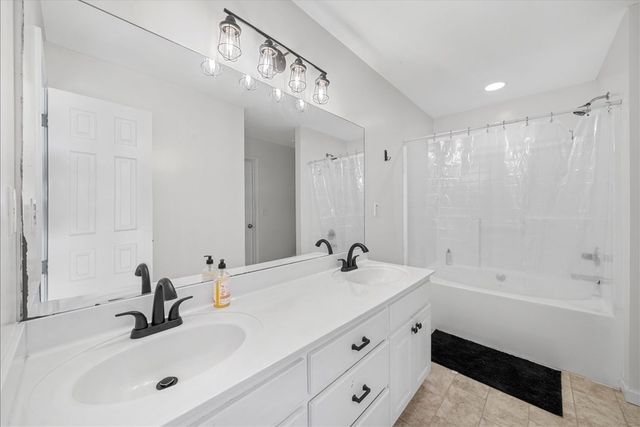 163 Gladstone Way, Rocky Face, GA 30740