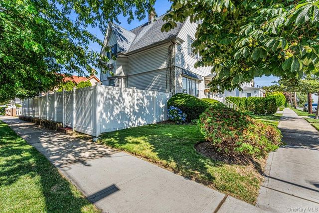 1003 149th Street, Whitestone, NY 11357