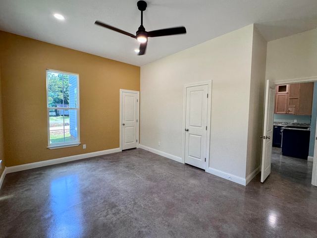 702 N Soda, Jefferson, TX 75657