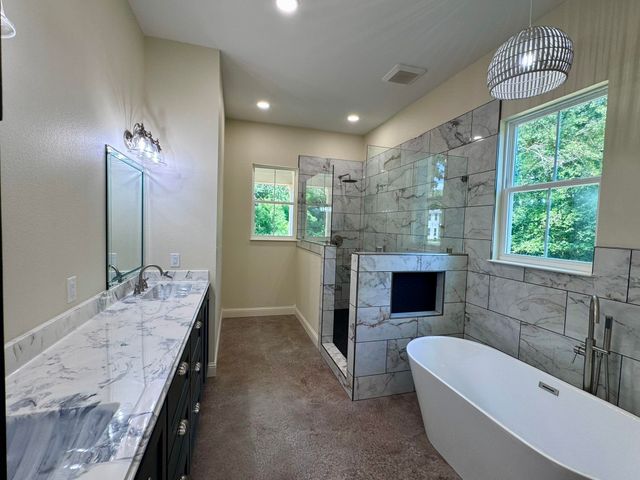 702 N Soda, Jefferson, TX 75657