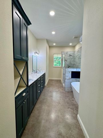702 N Soda, Jefferson, TX 75657