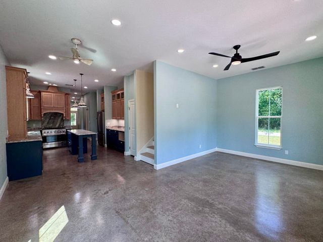 702 N Soda, Jefferson, TX 75657