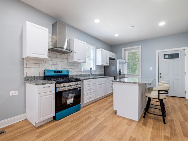 6350 S Wood Street, Chicago, IL 60636