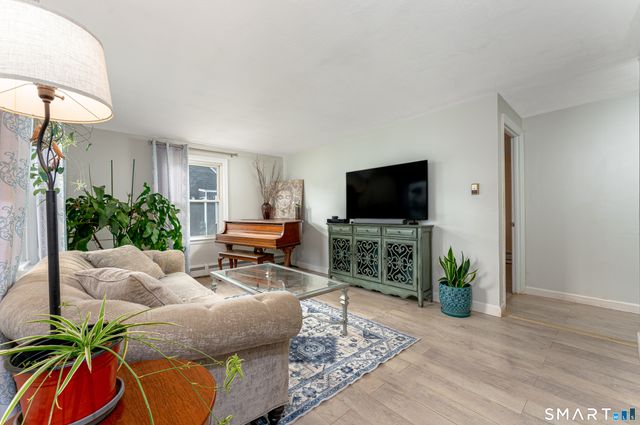 6 Nicholas Drive, East Haven, CT 06512