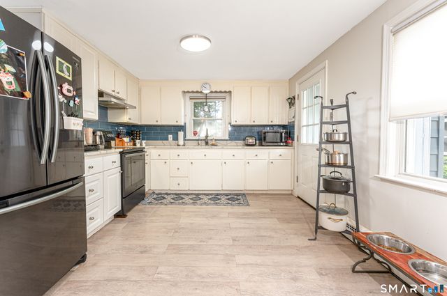 6 Nicholas Drive, East Haven, CT 06512