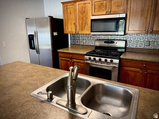 361 E 1900 N, North Ogden, UT 84414