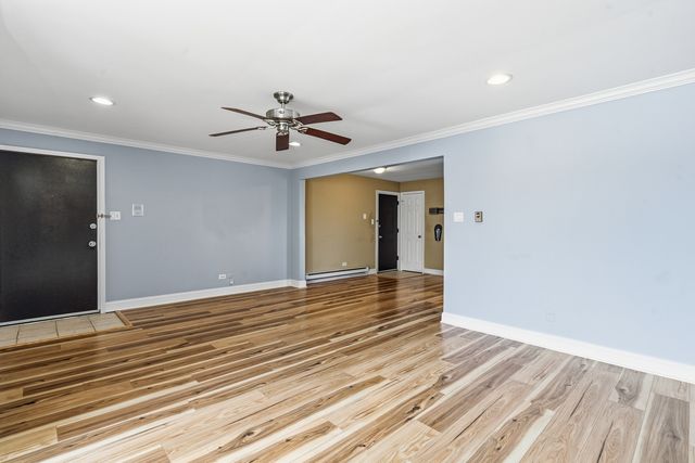 7306 BLACKSTONE Avenue 2, Justice, IL 60458