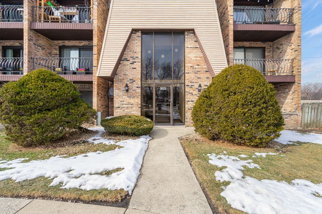 7306 BLACKSTONE Avenue 2, Justice, IL 60458