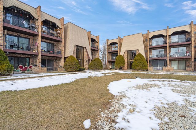 7306 BLACKSTONE Avenue 2, Justice, IL 60458