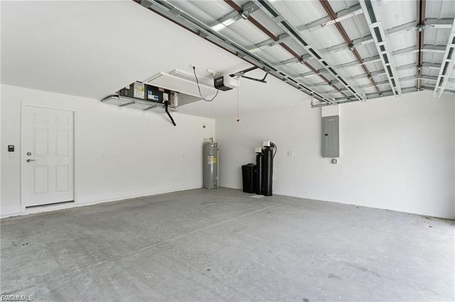2601 48th ST W, Lehigh Acres, FL 33971