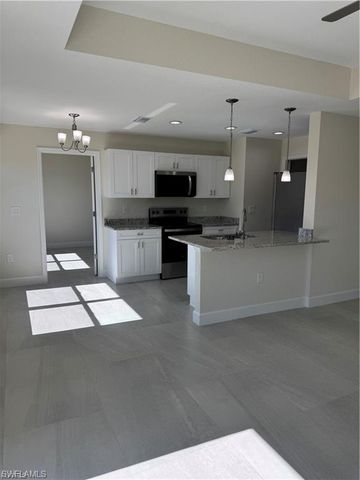 2601 48th ST W, Lehigh Acres, FL 33971