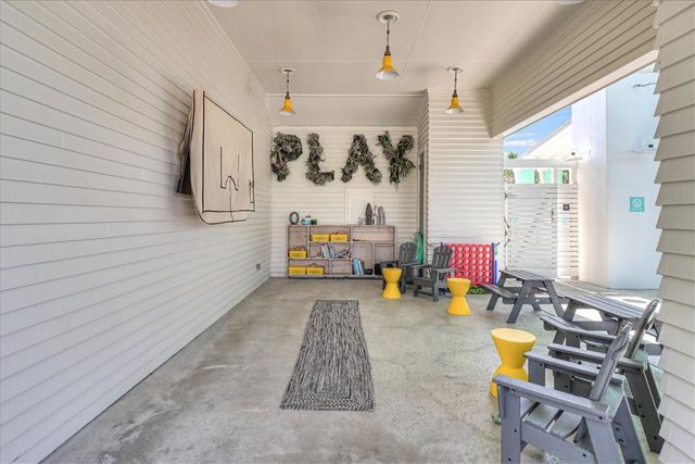 630 Center Square West 307, Port Aransas, TX 78373