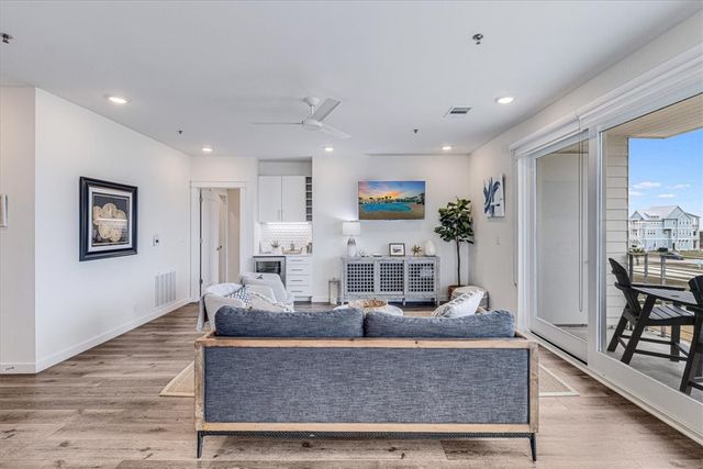 630 Center Square West 307, Port Aransas, TX 78373