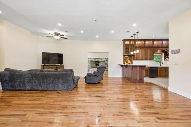 1500 Jackson Point Rd, Sewanee, TN 37375