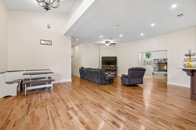 1500 Jackson Point Rd, Sewanee, TN 37375
