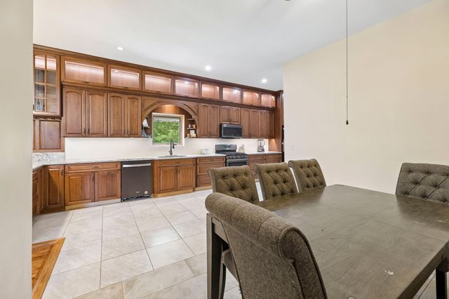 1500 Jackson Point Rd, Sewanee, TN 37375