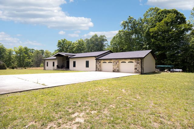 1500 Jackson Point Rd, Sewanee, TN 37375