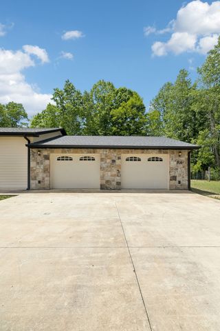 1500 Jackson Point Rd, Sewanee, TN 37375