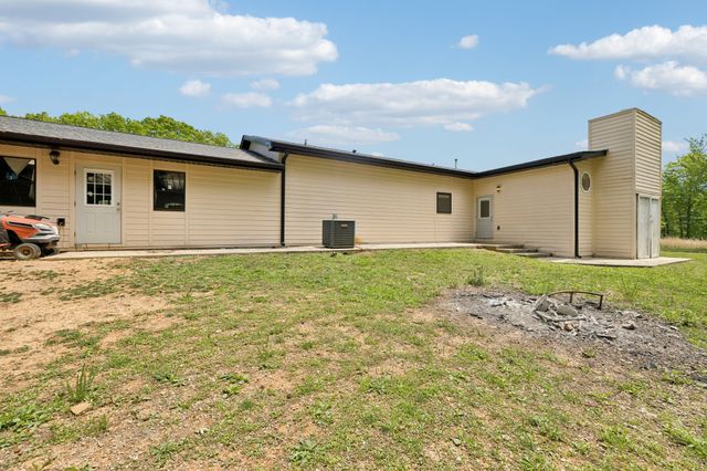 1500 Jackson Point Rd, Sewanee, TN 37375