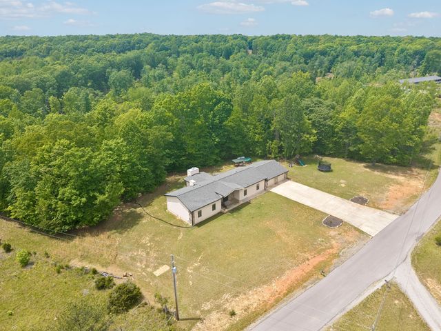 1500 Jackson Point Rd, Sewanee, TN 37375