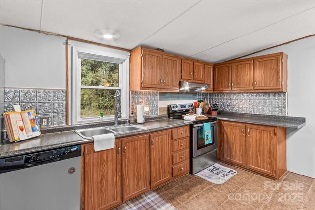 146 Coolwood Drive, Statesville, NC 28625