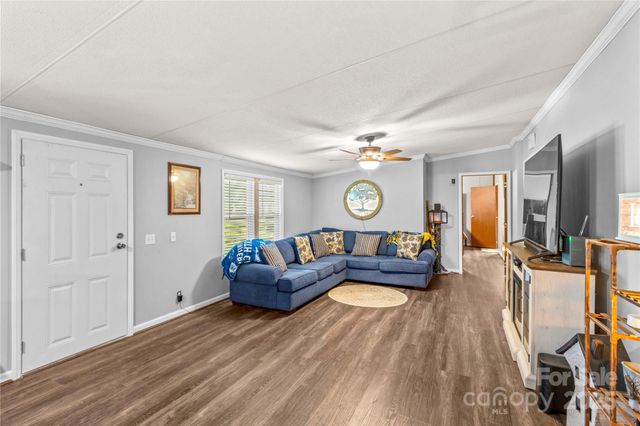 146 Coolwood Drive, Statesville, NC 28625
