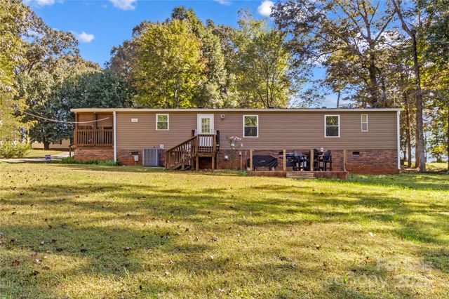 146 Coolwood Drive, Statesville, NC 28625