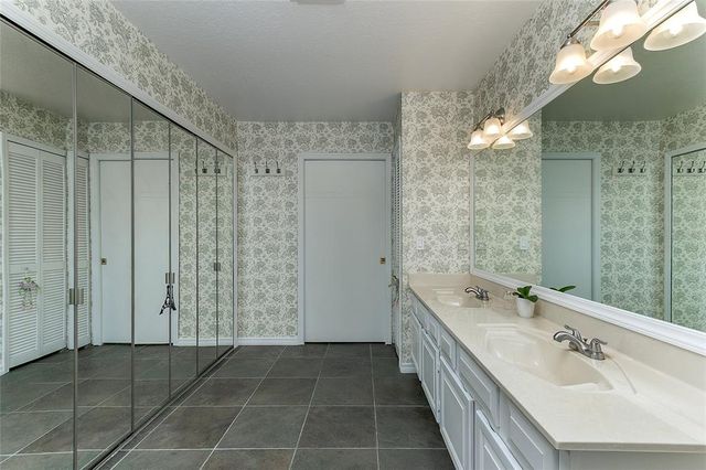 320 REMINGTON DRIVE, Oviedo, FL 32765